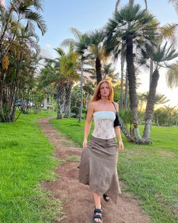 Maisie Smith feet photo thumbnail