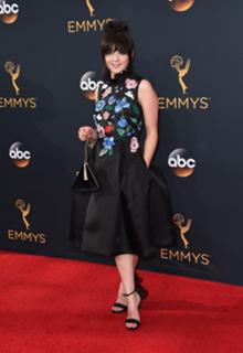 Maisie Williams feet photo thumbnail