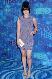 Maisie Williams feet photo thumbnail