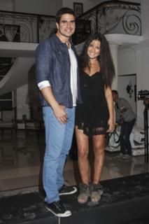 Maite Perroni feet photo thumbnail