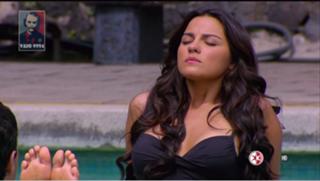 Maite Perroni feet photo thumbnail