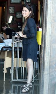 Maite Perroni feet photo thumbnail