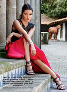 Maite Perroni feet photo thumbnail