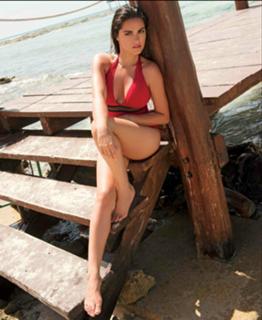 Maite Perroni feet photo thumbnail