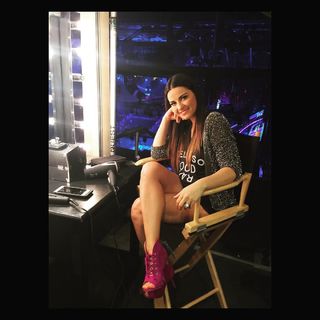 Maite Perroni feet photo thumbnail