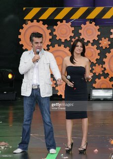 Maite Perroni feet photo thumbnail