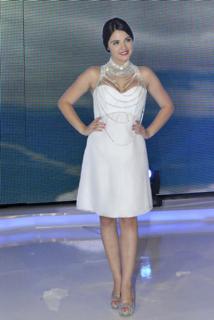 Maite Perroni feet photo thumbnail