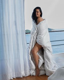 Maite Perroni feet photo 2