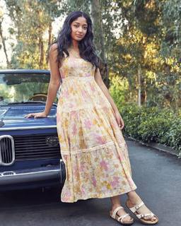 Maitreyi Ramakrishnan feet photo thumbnail