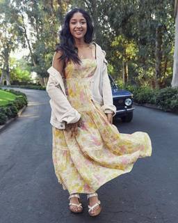 Maitreyi Ramakrishnan feet photo thumbnail