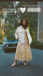 Maitreyi Ramakrishnan feet photo thumbnail