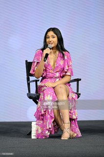 Maitreyi Ramakrishnan feet photo thumbnail