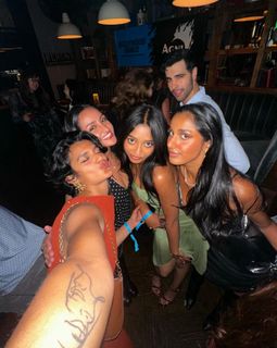 Maitreyi Ramakrishnan feet photo thumbnail