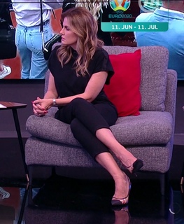Maja Japundza feet photo 1