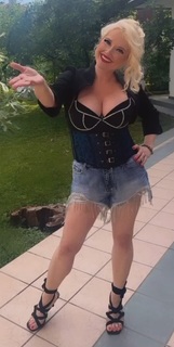 Maja Nikolic feet photo 3