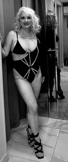 Maja Nikolic feet photo 16