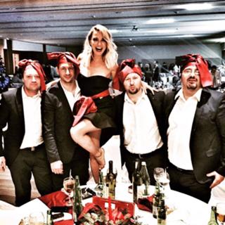 Maja Suput feet photo thumbnail