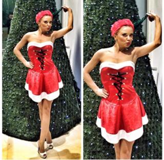 Maja Suput feet photo thumbnail