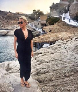 Maja Suput feet photo thumbnail