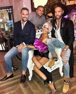 Maja Suput feet photo thumbnail