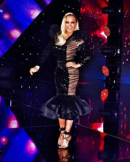 Maja Suput feet photo thumbnail