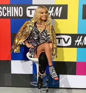 Maja Suput feet photo thumbnail