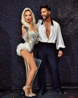 Maja Suput feet photo thumbnail