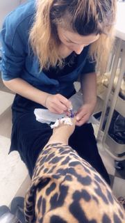 Maja Suput feet photo thumbnail