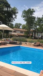 Maja Suput feet photo thumbnail