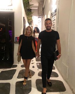 Maja Suput feet photo thumbnail