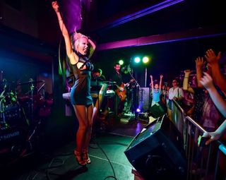 Maja Suput feet photo thumbnail