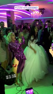 Maja Suput feet photo thumbnail