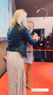 Maja Suput feet photo thumbnail