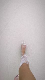 Maja Suput feet photo thumbnail