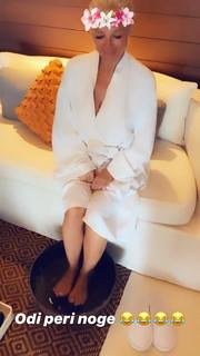 Maja Suput feet photo thumbnail