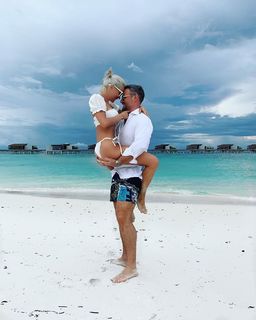 Maja Suput feet photo thumbnail