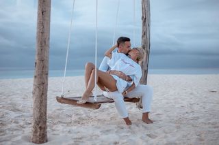 Maja Suput feet photo thumbnail