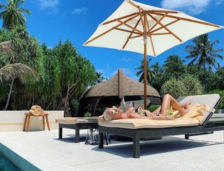 Maja Suput feet photo thumbnail