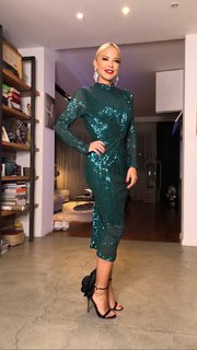 Maja Suput feet photo thumbnail