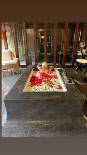 Maja Suput feet photo thumbnail