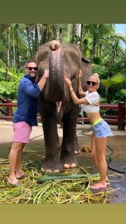 Maja Suput feet photo thumbnail