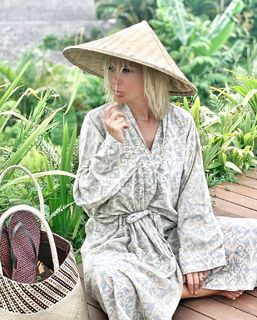 Maja Suput feet photo thumbnail