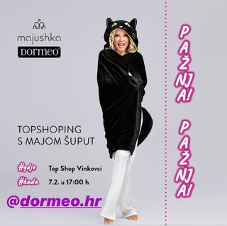 Maja Suput feet photo thumbnail