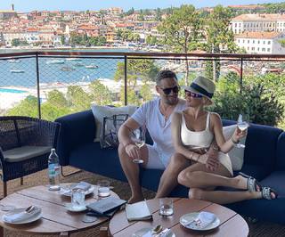 Maja Suput feet photo thumbnail