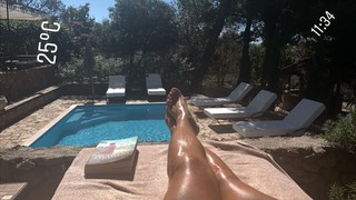 Maja Suput feet photo thumbnail