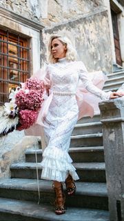 Maja Suput feet photo thumbnail