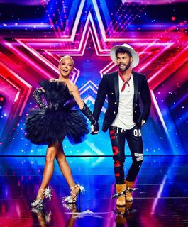 Maja Suput feet photo thumbnail