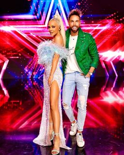 Maja Suput feet photo thumbnail