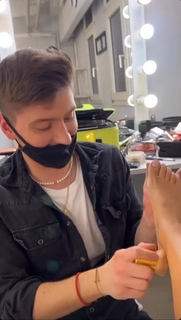 Maja Suput feet photo thumbnail