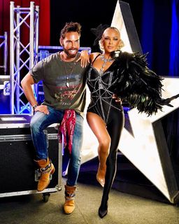 Maja Suput feet photo thumbnail